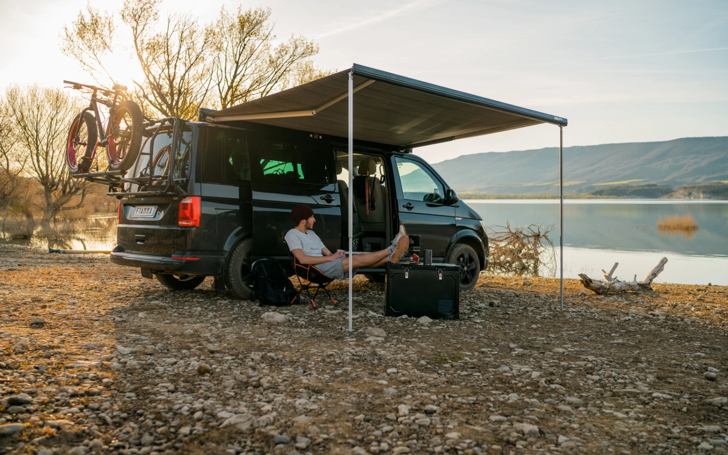 Fiamma F45s Wandmarkise 300 Cm Für VW T5 / T6 / Multivan / Transporter Langer Radstand (Titanium / Royal Grey) 10 Fiamma F45s Wandmarkise 300 Cm Für VW T5 / T6 / Multivan / Transporter Langer Radstand (Titanium / Royal Grey) – Bild 8