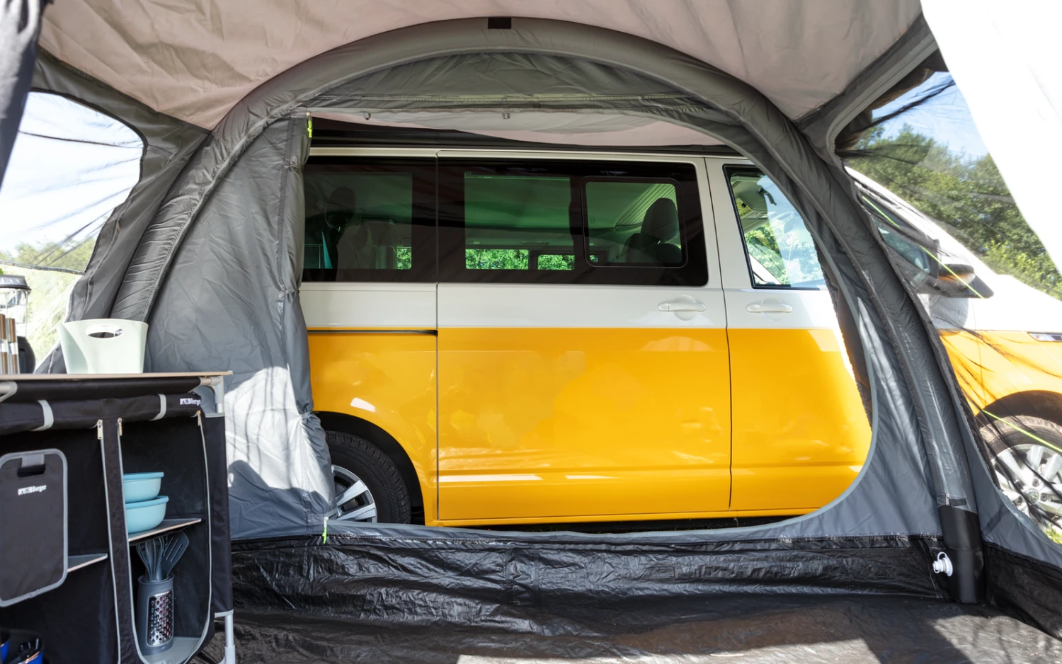 Berger Touring Air 4-Season Aufblasbares Busvorzelt 9 Berger Touring Air 4-Season Aufblasbares Busvorzelt – Bild 7