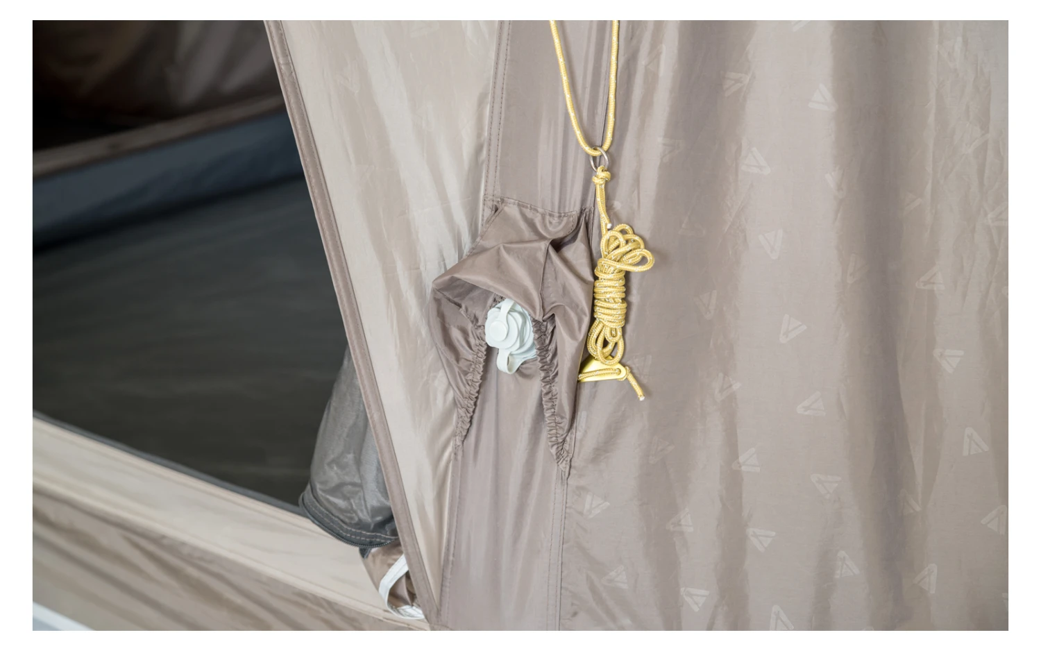 Tambu Husir Familien Tunnelzelt Air Braun Für 4 Personen 18 Tambu Husir Familien Tunnelzelt Air Braun Für 4 Personen – Bild 16