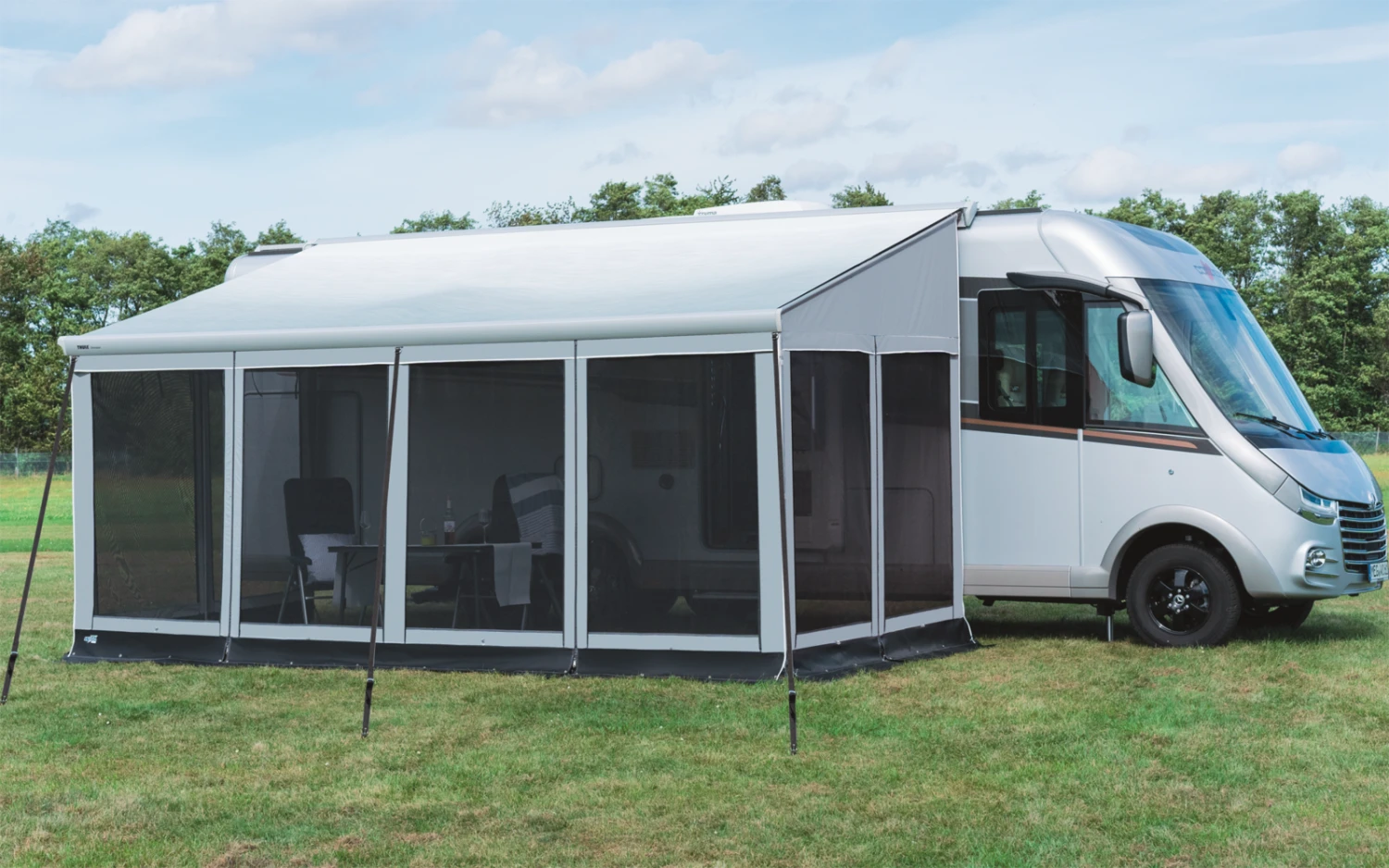Wigo One Seitenwand Rechts Für Multifunktionales Markisenzelt Für Sonnen- / Wind- / Sicht- / Moskito- Und Regenschutz 6 Wigo One Seitenwand Rechts Für Multifunktionales Markisenzelt Für Sonnen- / Wind- / Sicht- / Moskito- Und Regenschutz – Bild 4