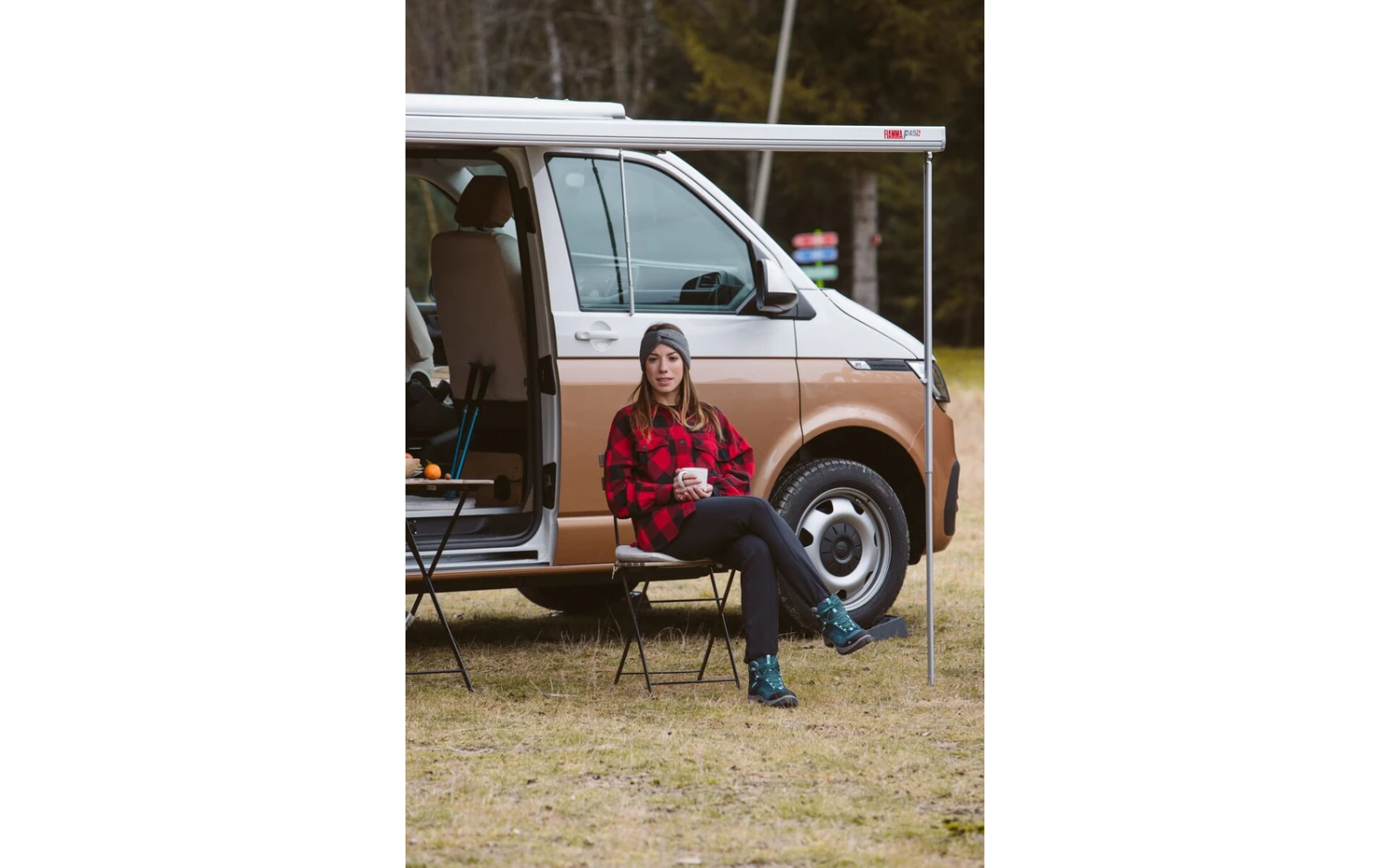 Fiamma F45s Wandmarkise 300 Cm Für VW T5 / T6 / Multivan / Transporter Langer Radstand (Titanium / Royal Grey) 8 Fiamma F45s Wandmarkise 300 Cm Für VW T5 / T6 / Multivan / Transporter Langer Radstand (Titanium / Royal Grey) – Bild 6